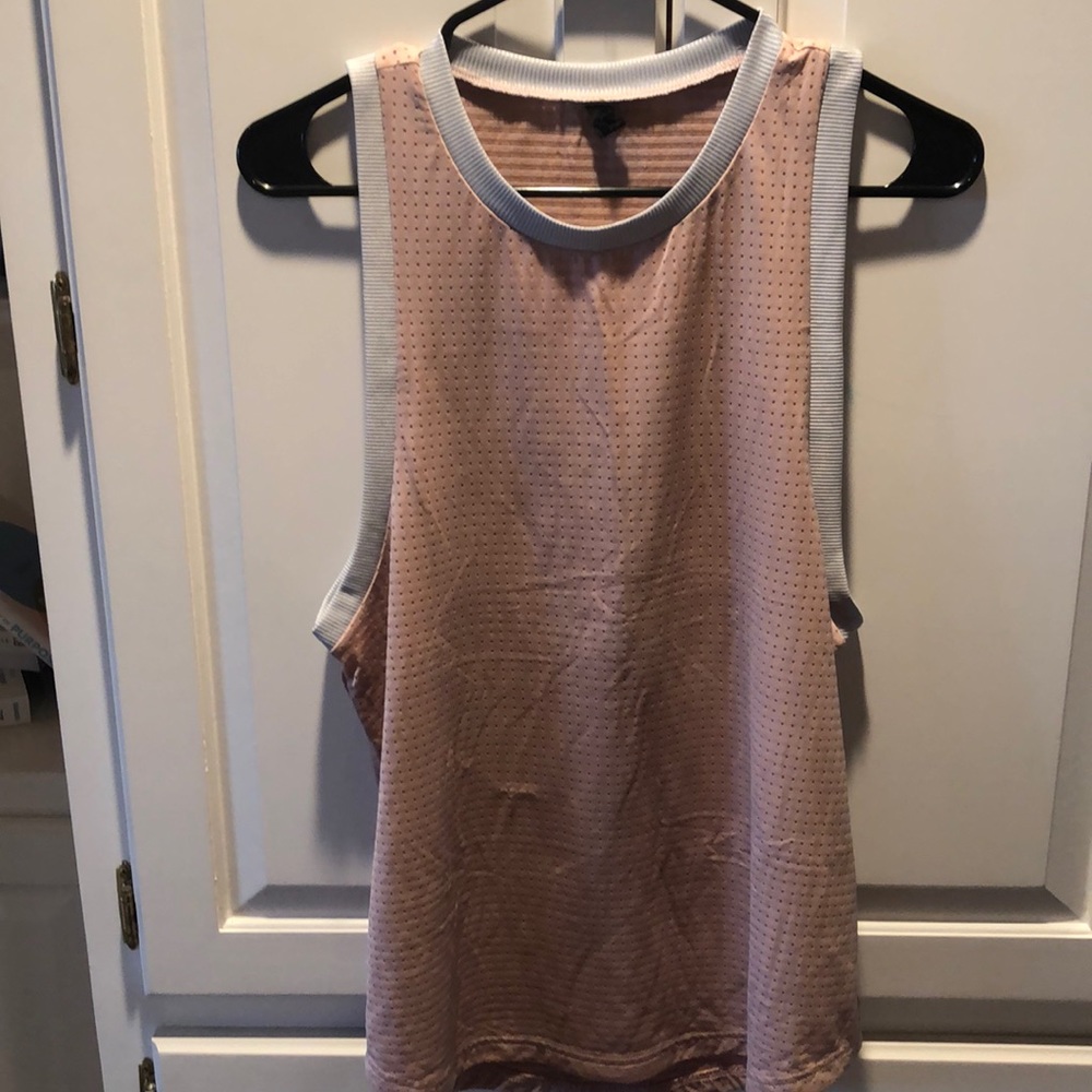 Muscle tank - perforated look with wide armhole